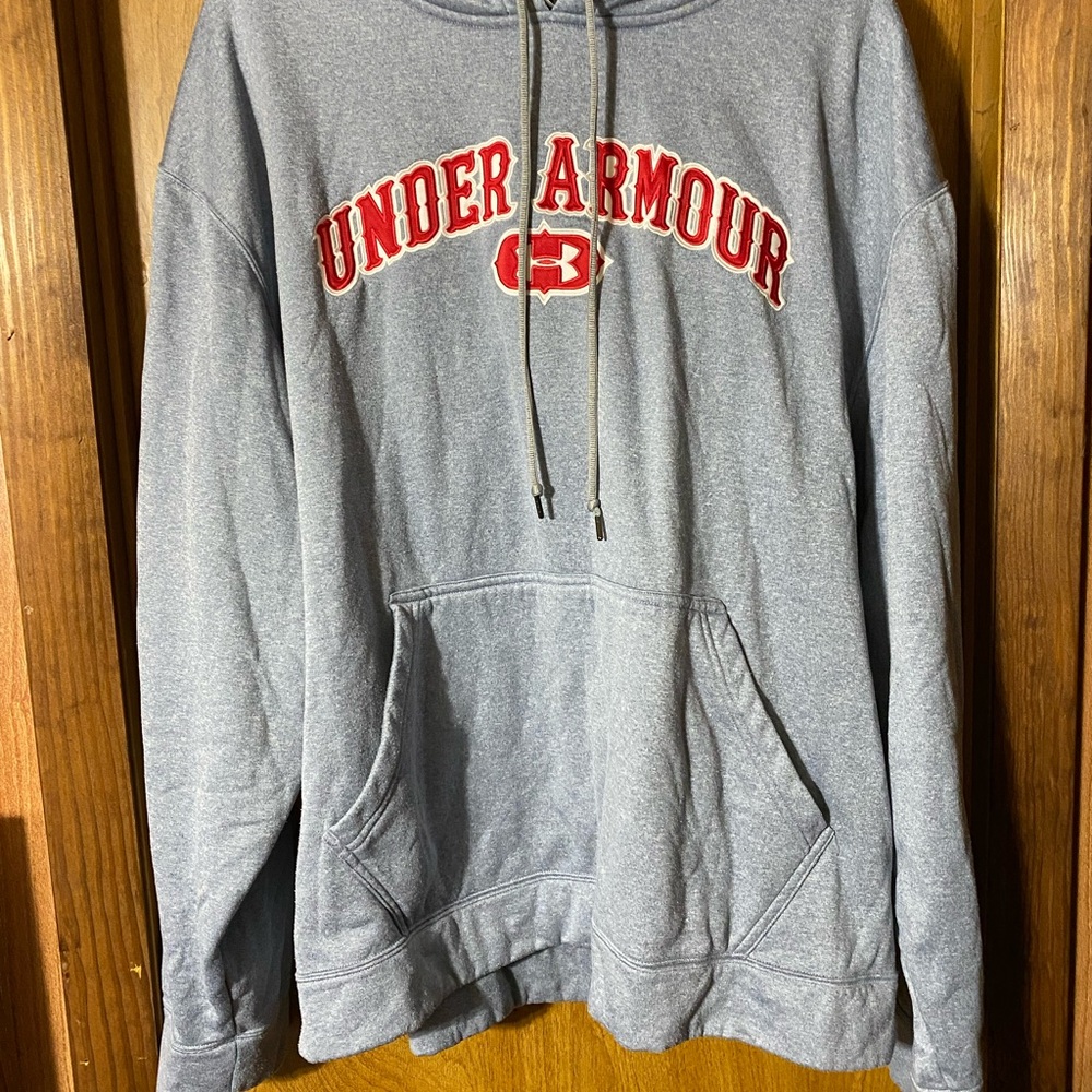 Under Armour Men's Gray and Red Sweater